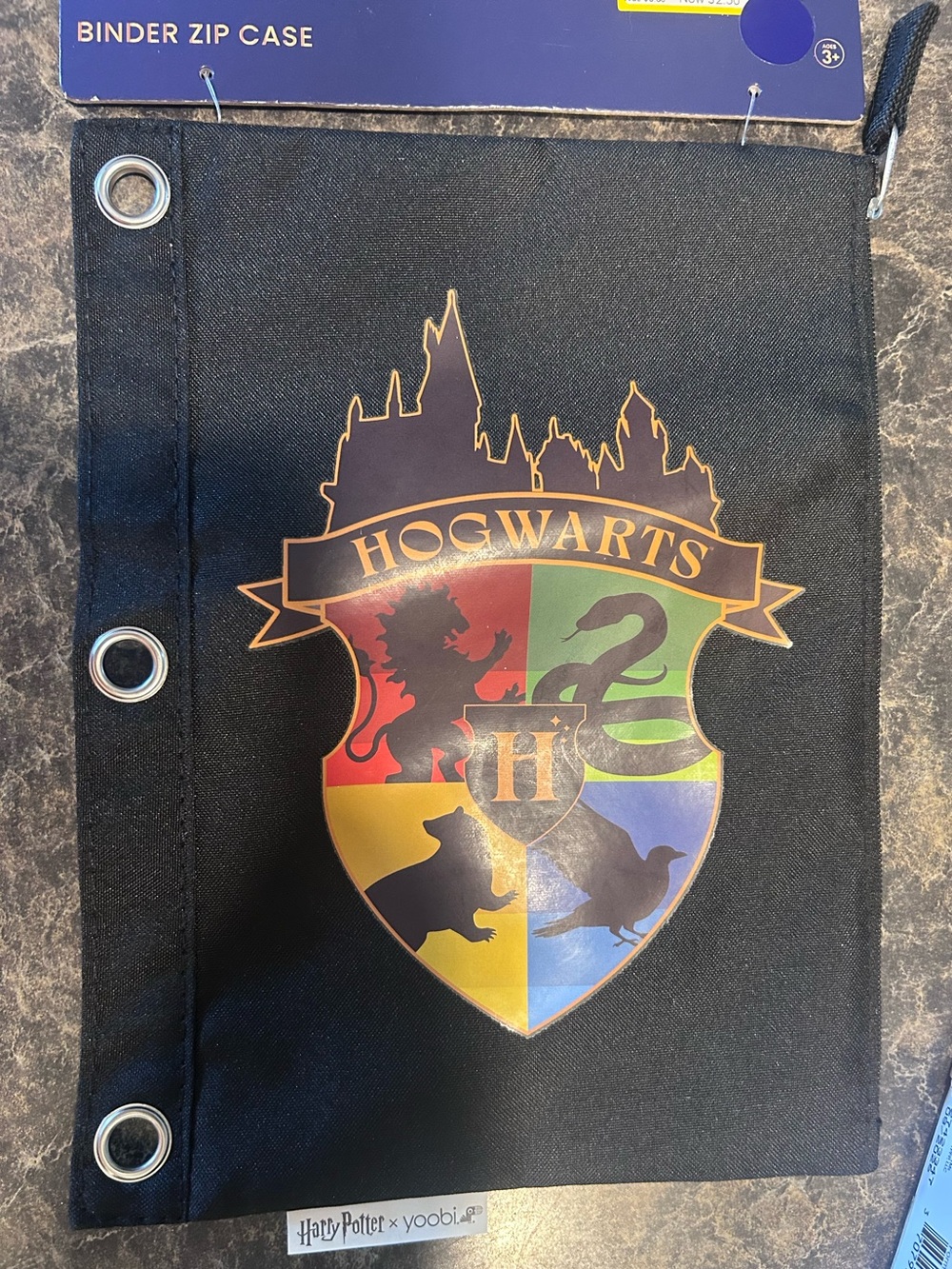 Warner Bros. Hogwarts Crest Black Binder Zip Case with Multicolor Shield